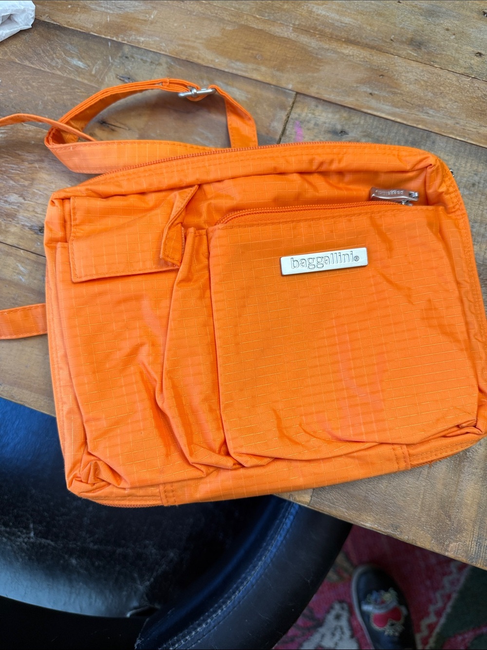 Baggallini Bright Orange Messenger Crossbody travel bag
